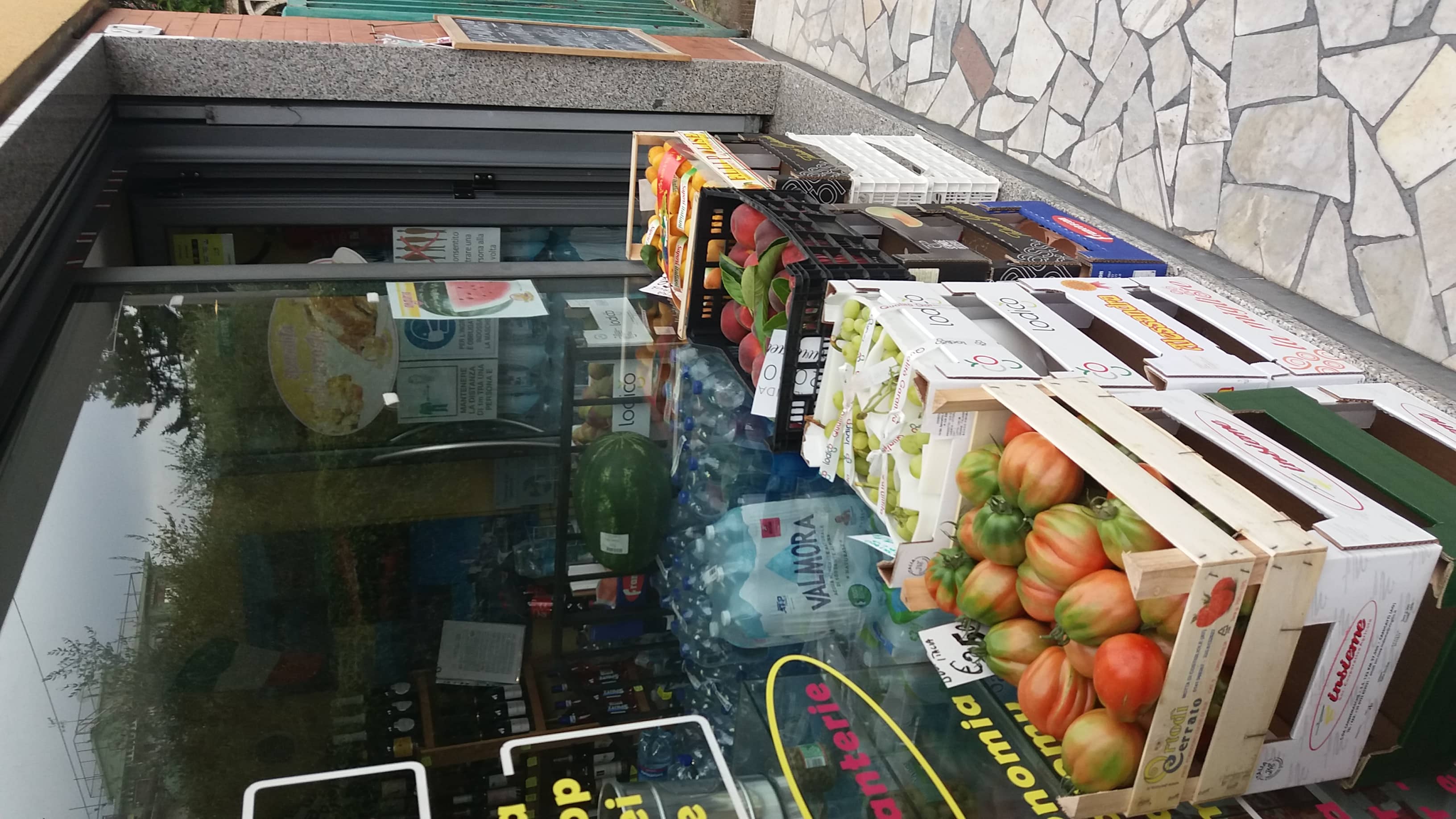 Azienda in vendita: Diano Marina (IM) Punto Ristoro, in zona di forte passaggio . a Italia - Negozi - alimentari e ortofrutta - Immagine principale