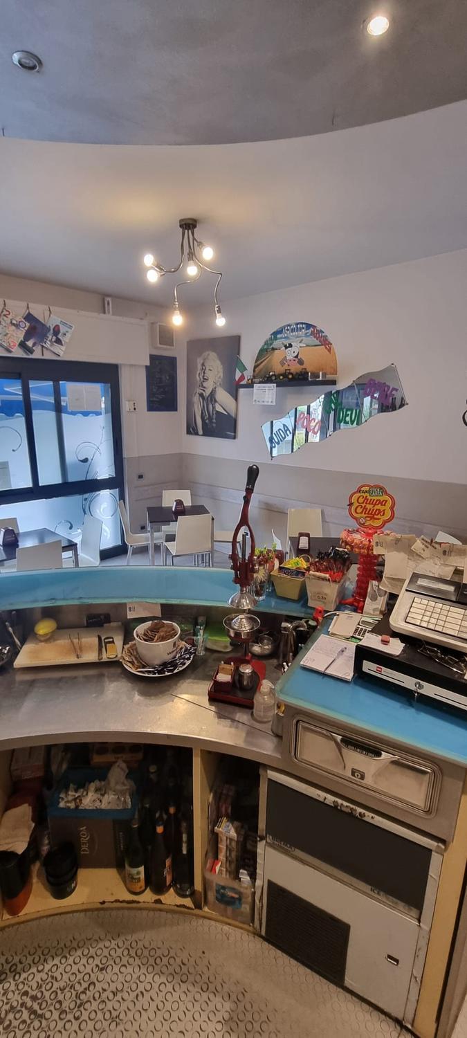 Azienda in vendita: Servizio di Bar  a Italia - Bar - Immagine foto 2