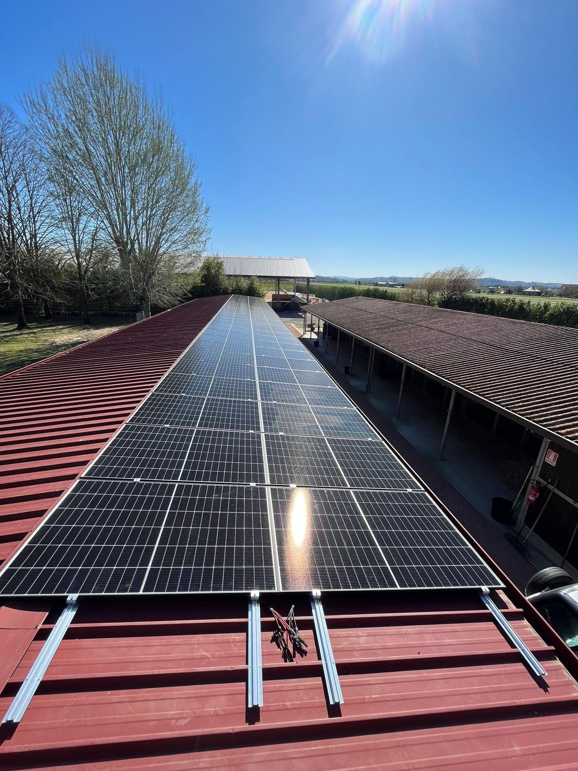 Azienda in vendita: ESCO certificata UNI CEI 11352 - Settore energia rinnovabile a Italia - Energia - Immagine foto 4