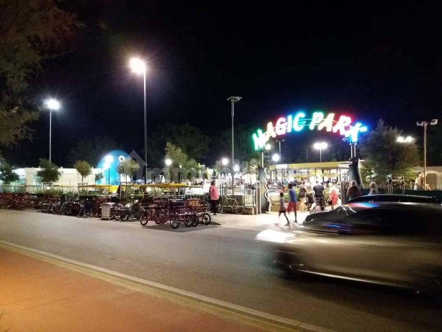 Azienda in vendita: Parco Giochi con Bar/Ristorante a Italia - Giochi e Svago - Immagine principale
