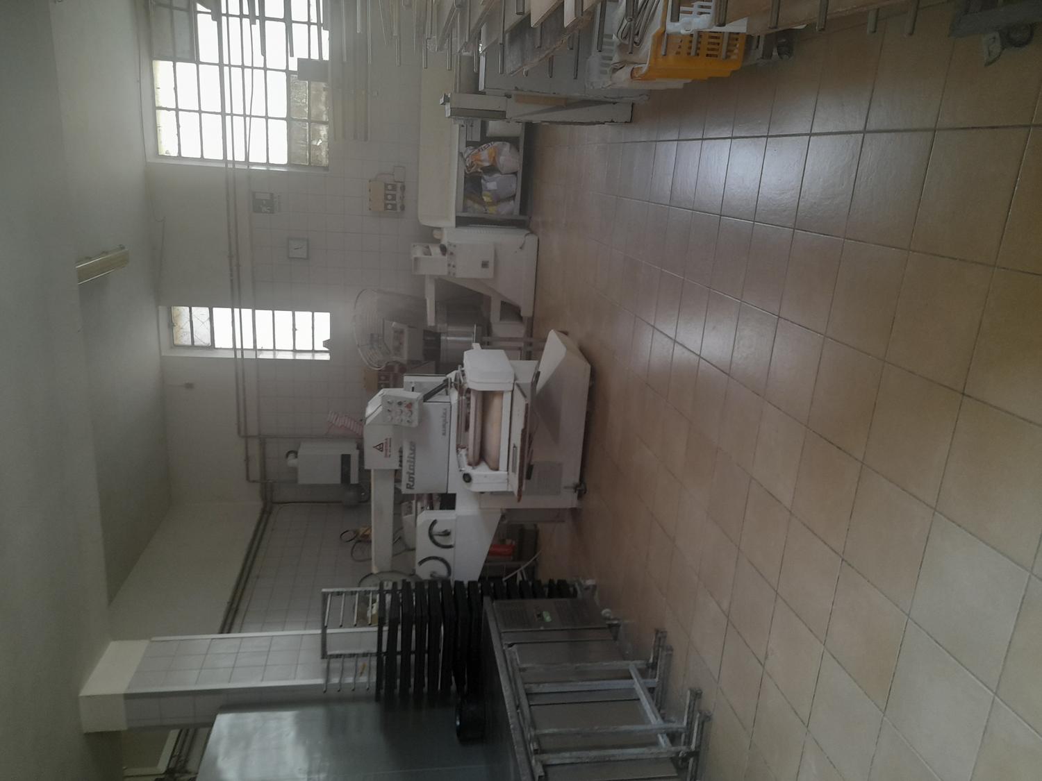 Azienda in vendita: Vendesi panificio , pizza al taglio ,caffetteria gelateria a Italia - Attività artigianali e professionali - Immagine foto 3