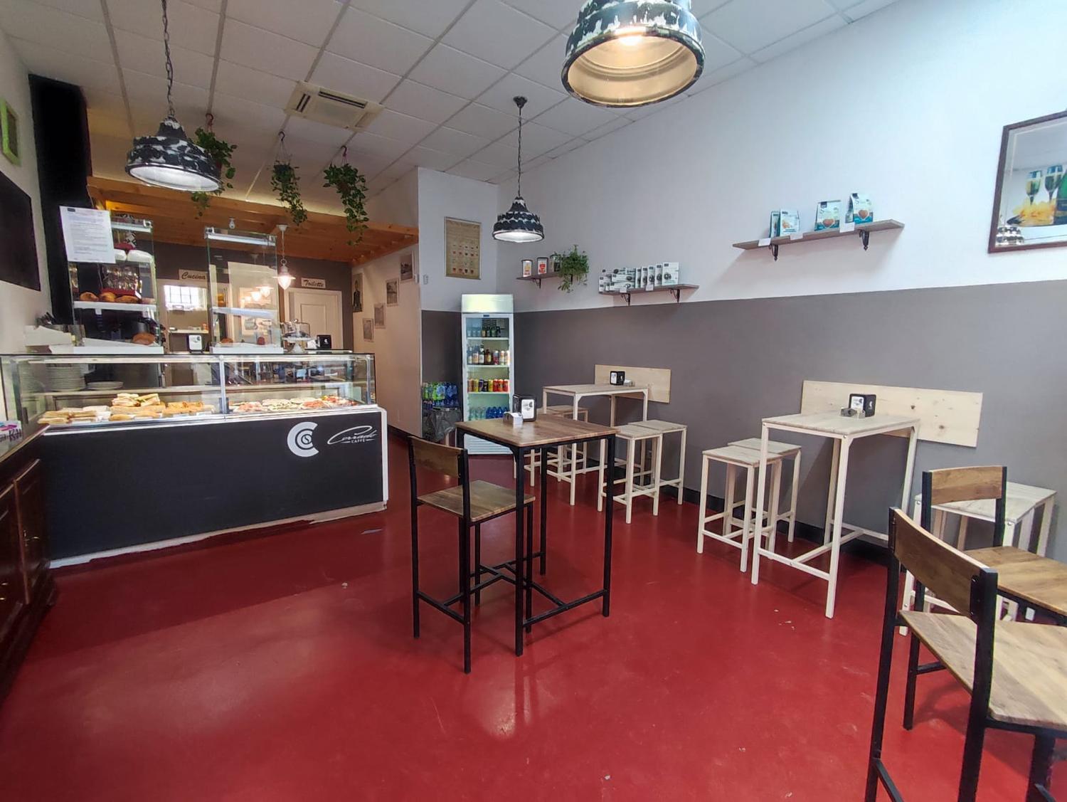 Azienda in vendita: 32R - AziendaSi - bar zona università a Italia - Bar - Immagine principale