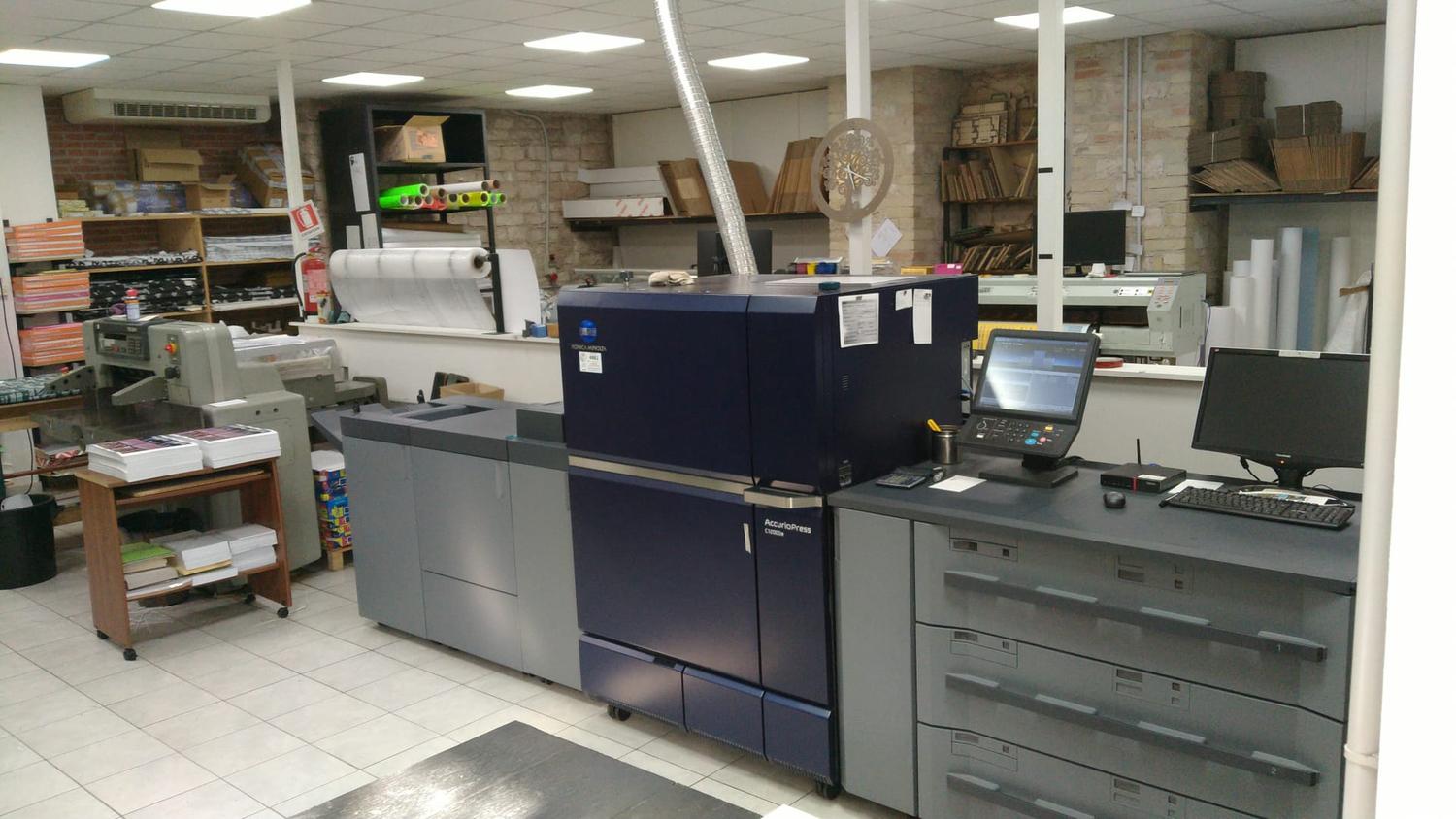 Azienda in vendita: Vendesi Tipografia digitale in provincia di Ancona. a Italia - Editoria e stampa - Immagine principale