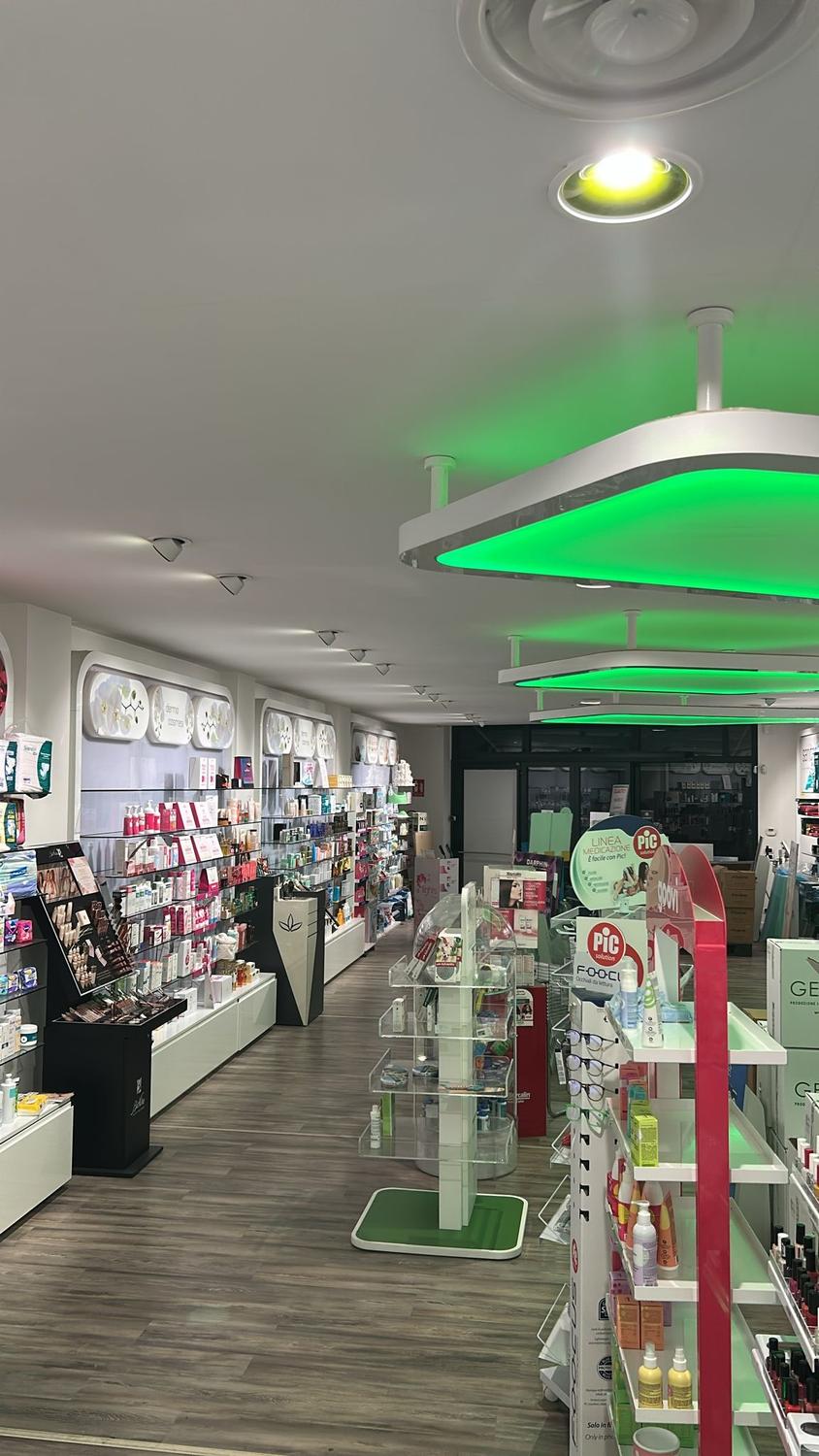 Azienda in vendita: Vendesi attività di Parafarmacia  a Italia - Altro - Immagine foto 4