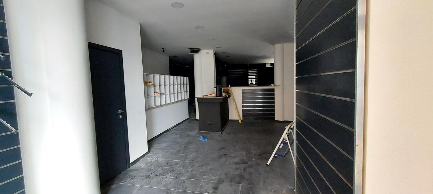 Azienda in vendita: Vendesi attività, Negozio di ciclismo articoli sportivi 250m2 13 v a Italia - Beni di lusso - Immagine foto 2