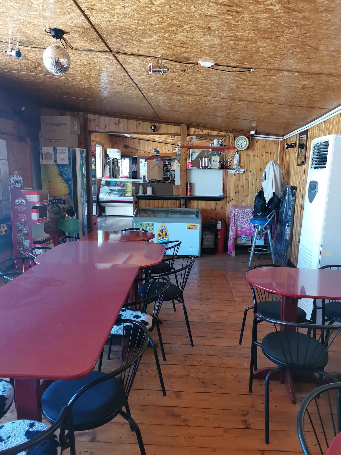 Azienda in vendita: Vendo attività di bbar somministrazione alimenti e bevande  a Italia - Bar - Immagine foto 2