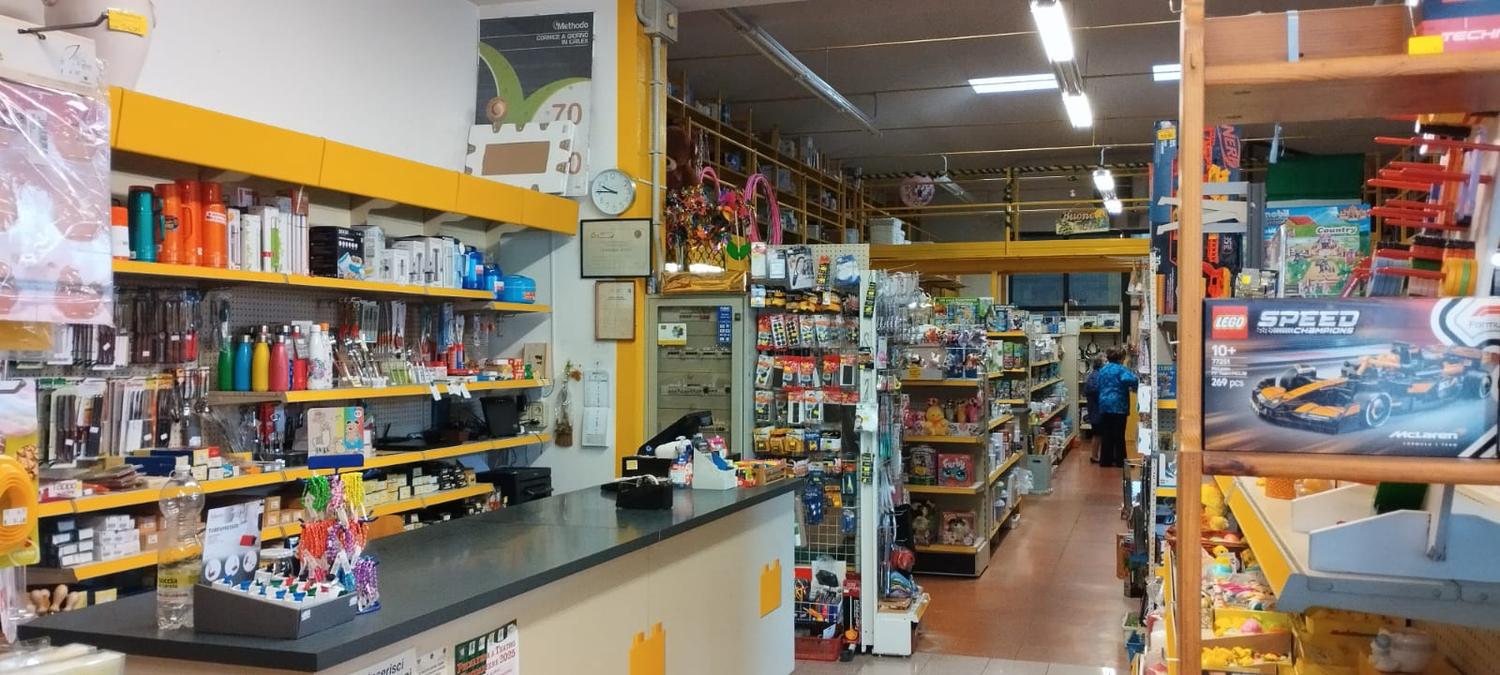 Azienda in vendita: A Padova, vendesi storico negozio di casalinghi e giocattoli a Italia - Giochi e Svago - Immagine foto 2