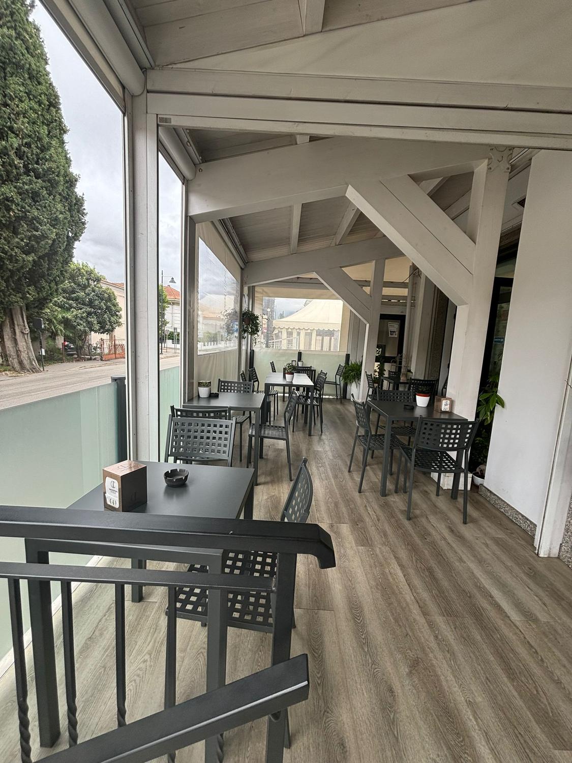 Azienda in vendita: Vendesi attività di Caffetteria e Pasticceria  a Italia - Attività artigianali e professionali - Immagine foto 2