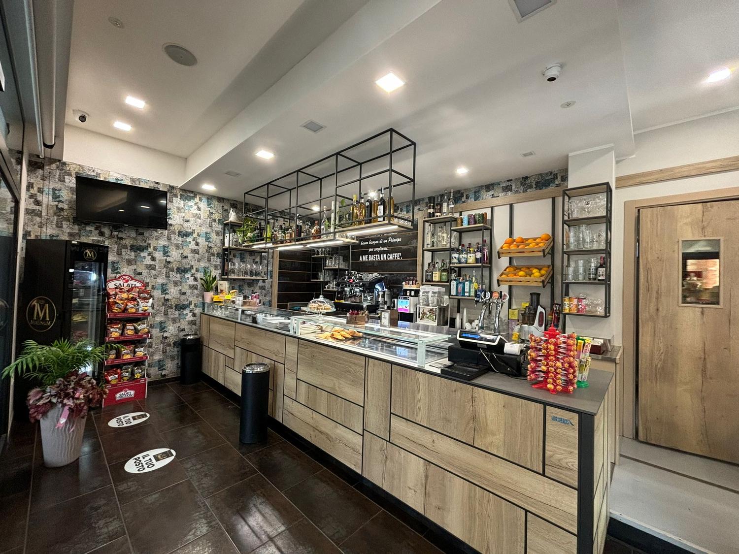 Azienda in vendita: Vendesi attività di Caffetteria e Pasticceria  a Italia - Attività artigianali e professionali - Immagine foto 3