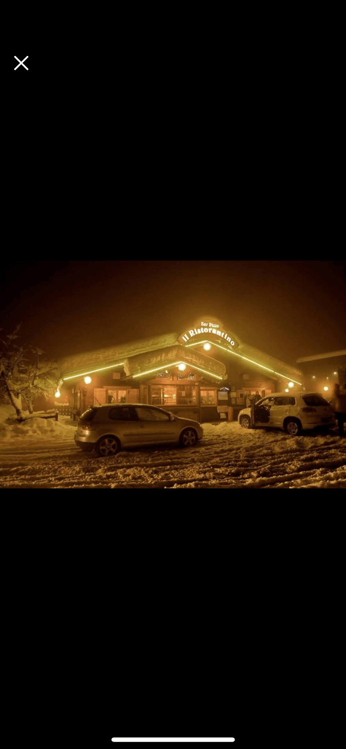 Azienda in vendita: Vendesi Bar Ristorante Pizzeria Courmayeur Valle D’Aosta  a Italia - Bar - Immagine principale