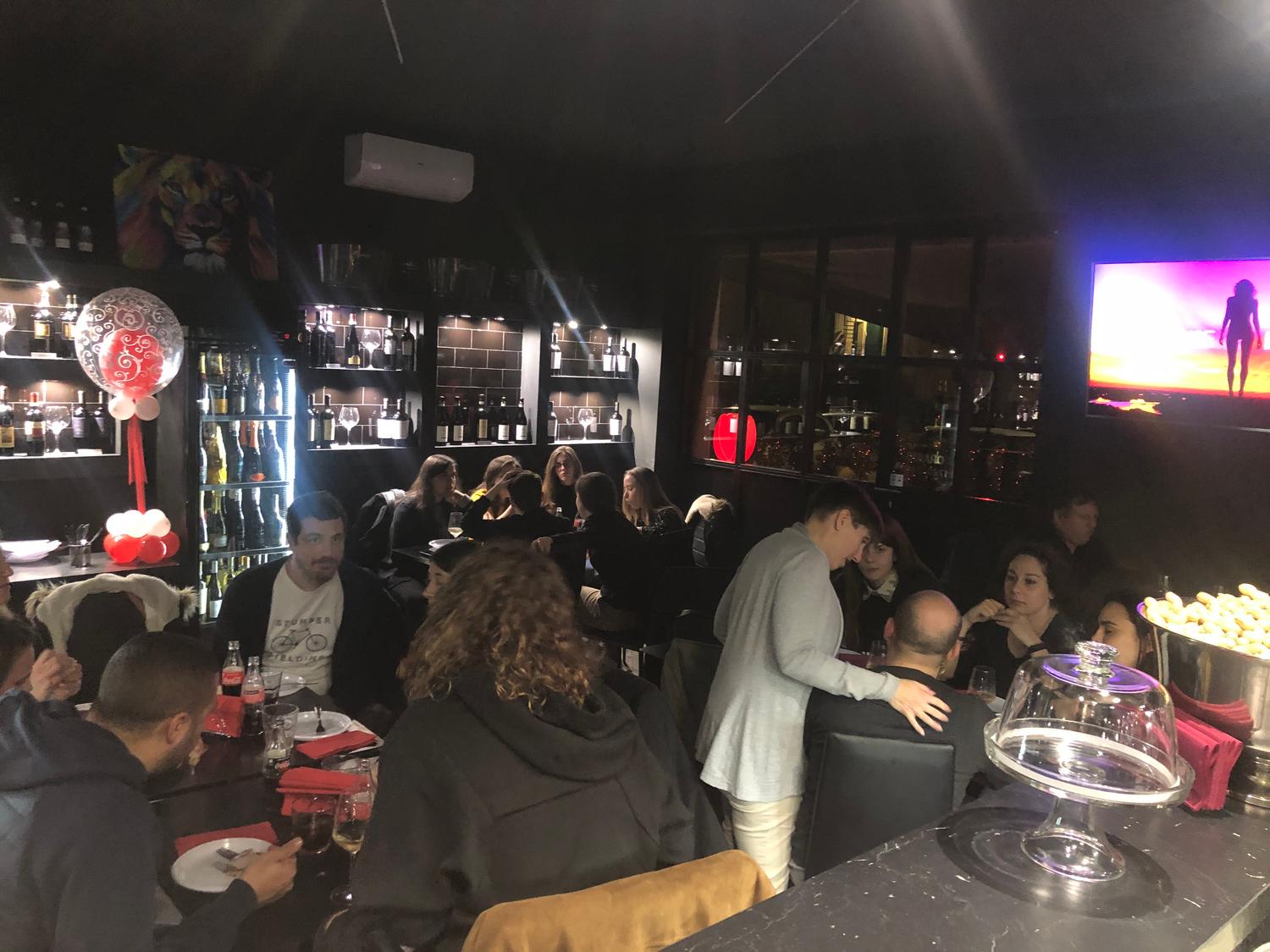Azienda in vendita: In vendita - Locale avviato "Calici e Taglieri"  a Italia - Altro - Immagine foto 3