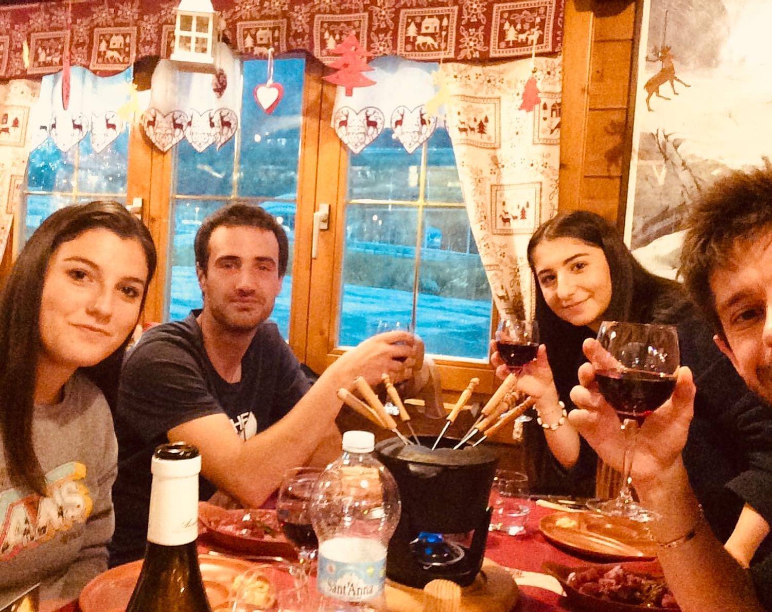 Azienda in vendita: Vendesi attività di ristorazione Courmayeur Valle D’Aosta  a Italia - Bar - Immagine foto 3