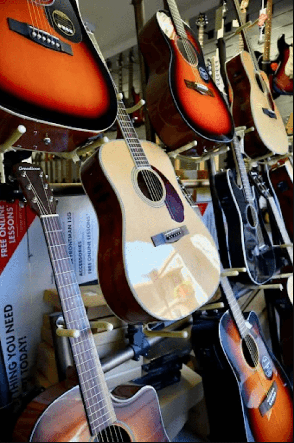 Azienda in vendita: Cedesi negozio strumenti musicali a Italia - Musica - Immagine foto 2