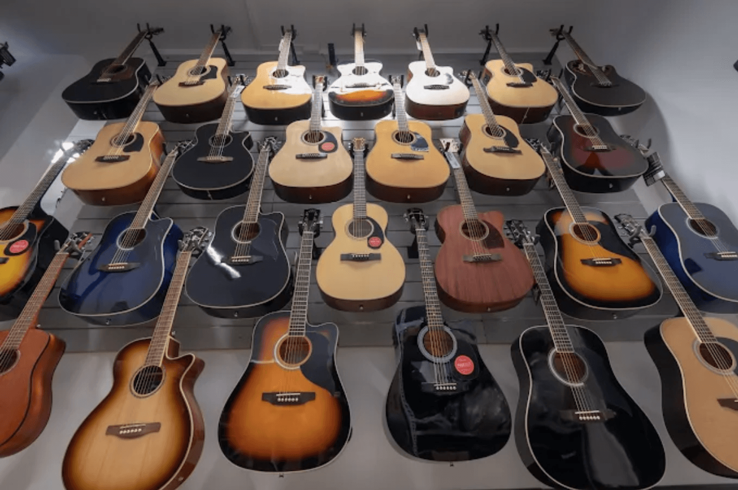 Azienda in vendita: Cedesi negozio strumenti musicali a Italia - Musica - Immagine foto 3