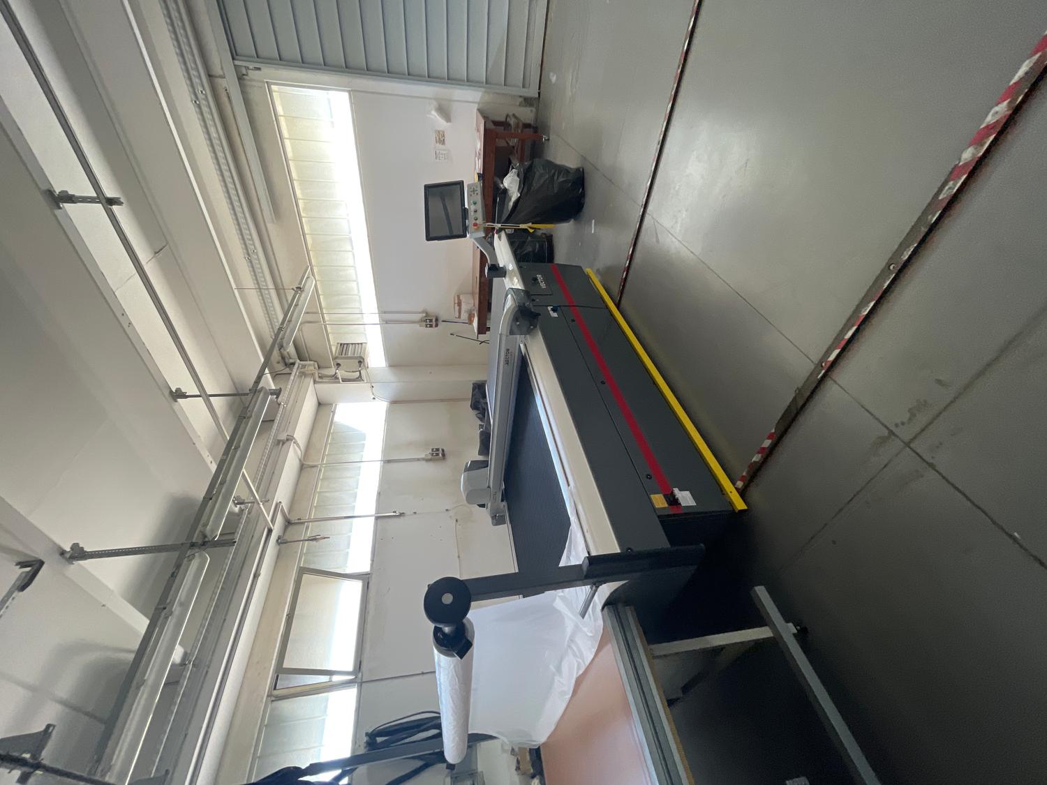 Azienda in vendita: Vendesi attività, settore abbigliamento,intimo e costumi da bagno a Italia - Attività artigianali e professionali - Immagine foto 3