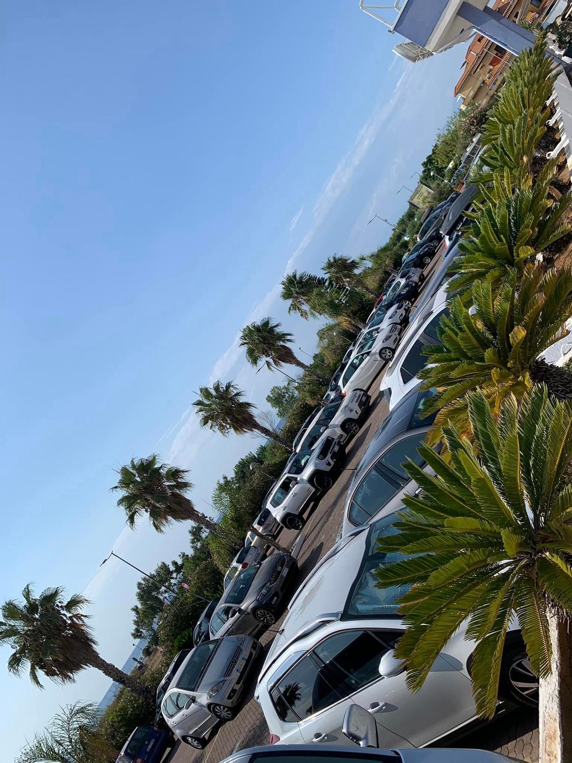 Azienda in vendita: Vendesi Hotel 4 stelle fronte mare   a Italia - Hotel - Immagine principale