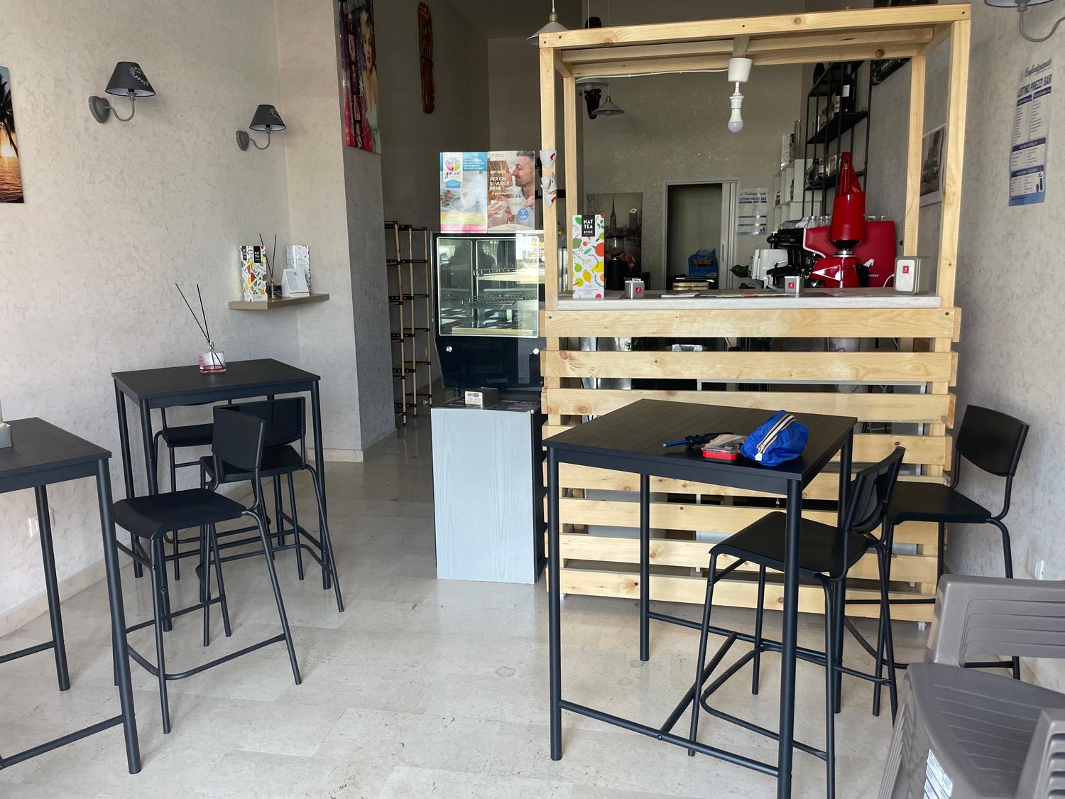 Azienda in vendita: VENDITA O FITTO DI RAMO D’AZIENDA  a Italia - Bar - Immagine principale