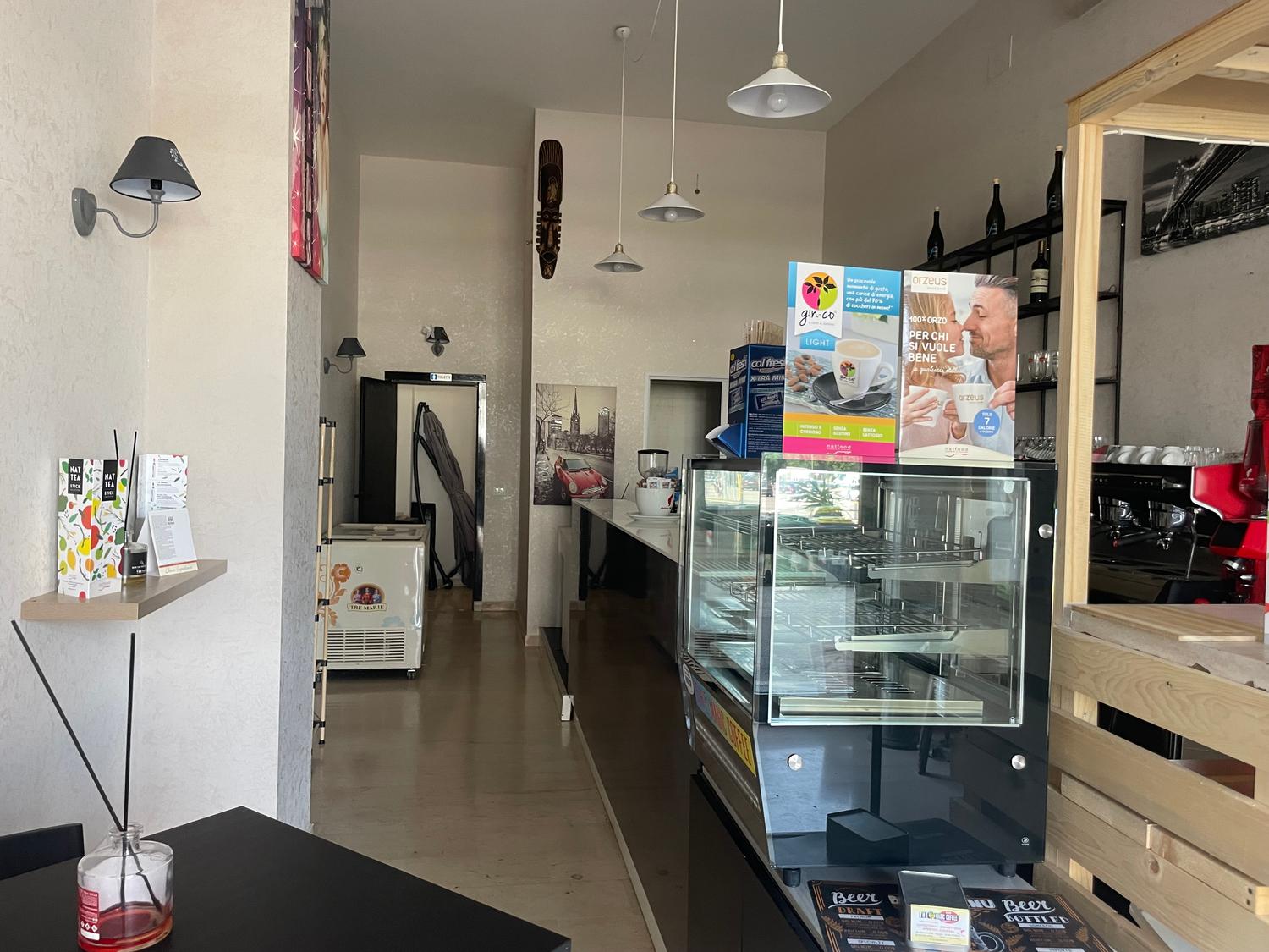 Azienda in vendita: VENDITA O FITTO DI RAMO D’AZIENDA  a Italia - Bar - Immagine foto 2