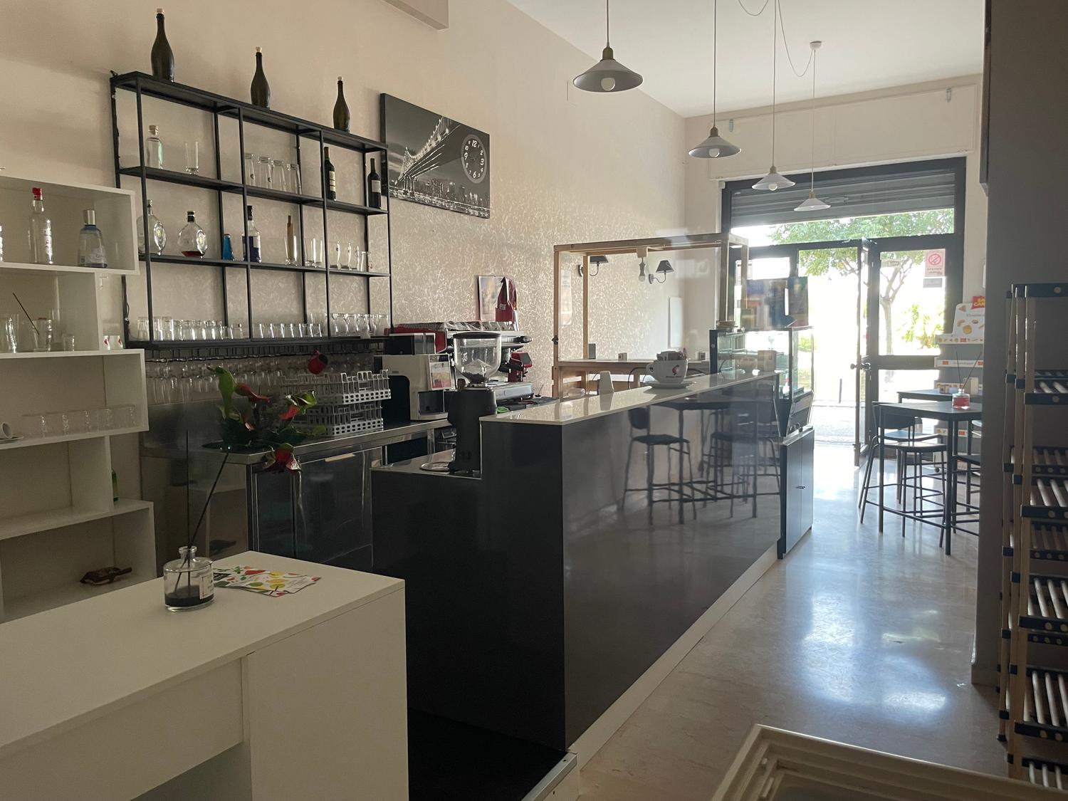 Azienda in vendita: VENDITA O FITTO DI RAMO D’AZIENDA  a Italia - Bar - Immagine foto 3