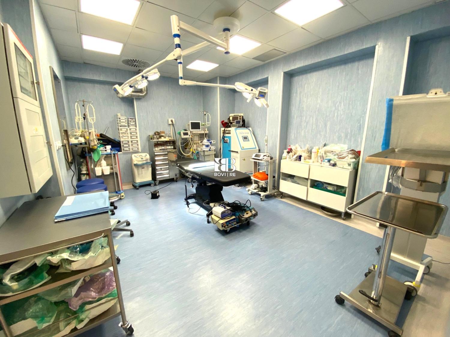 Azienda in vendita: Vendesi Ambulatorio Chirurgico Polispecialistico (Ramo Aziendale) a Italia - Studi Medici e Poliambulatori - Immagine principale