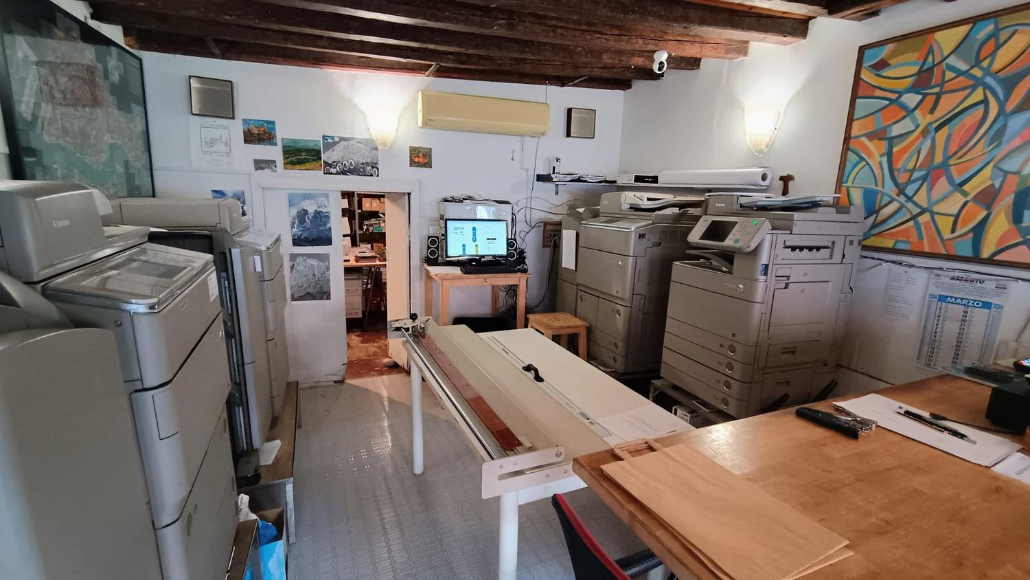 Azienda in vendita: Copisteria zona universitaria Venezia centro storico a Italia - Cartolerie e Copisterie - Immagine foto 3