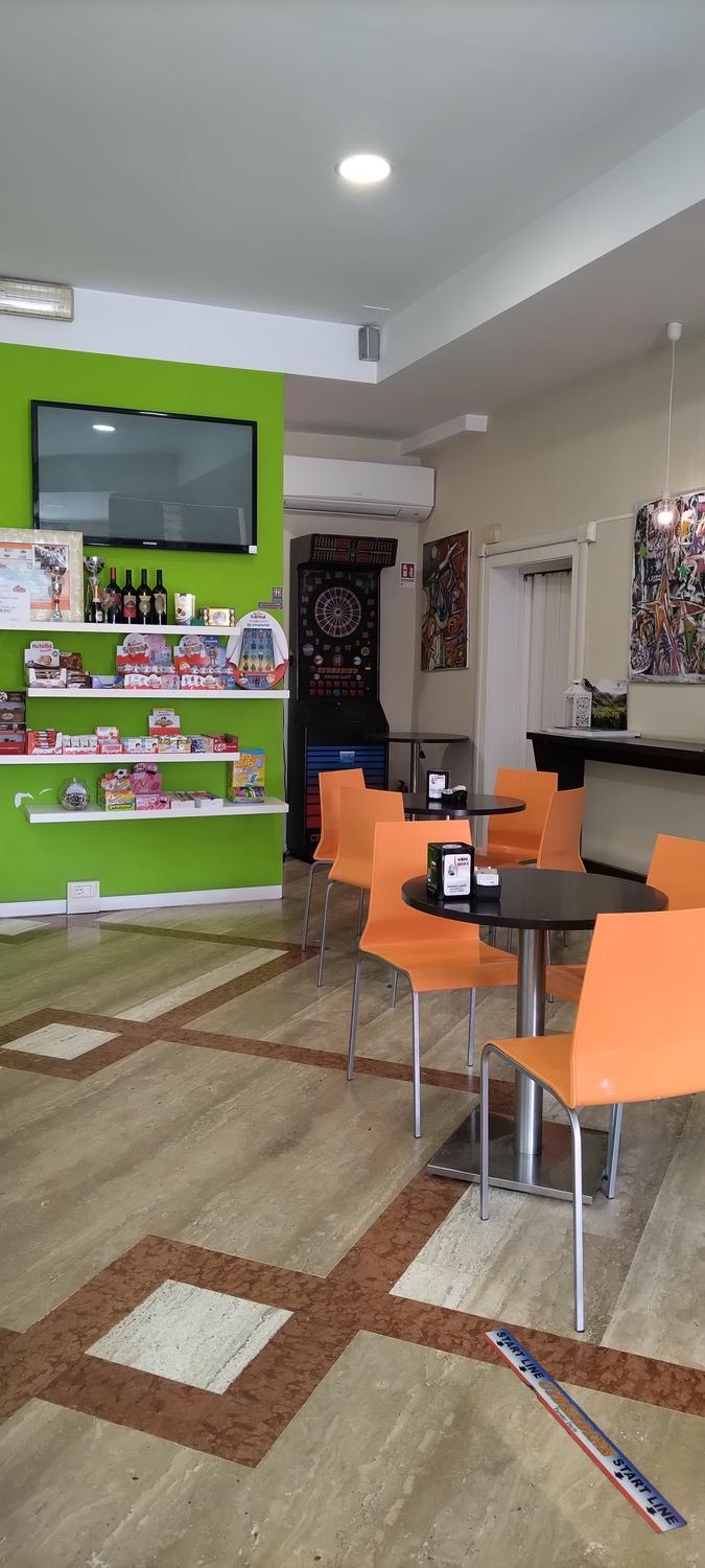Azienda in vendita: Attività di Caffetteria, posizione ottima, centro storico  a Italia - Bar - Immagine foto 3