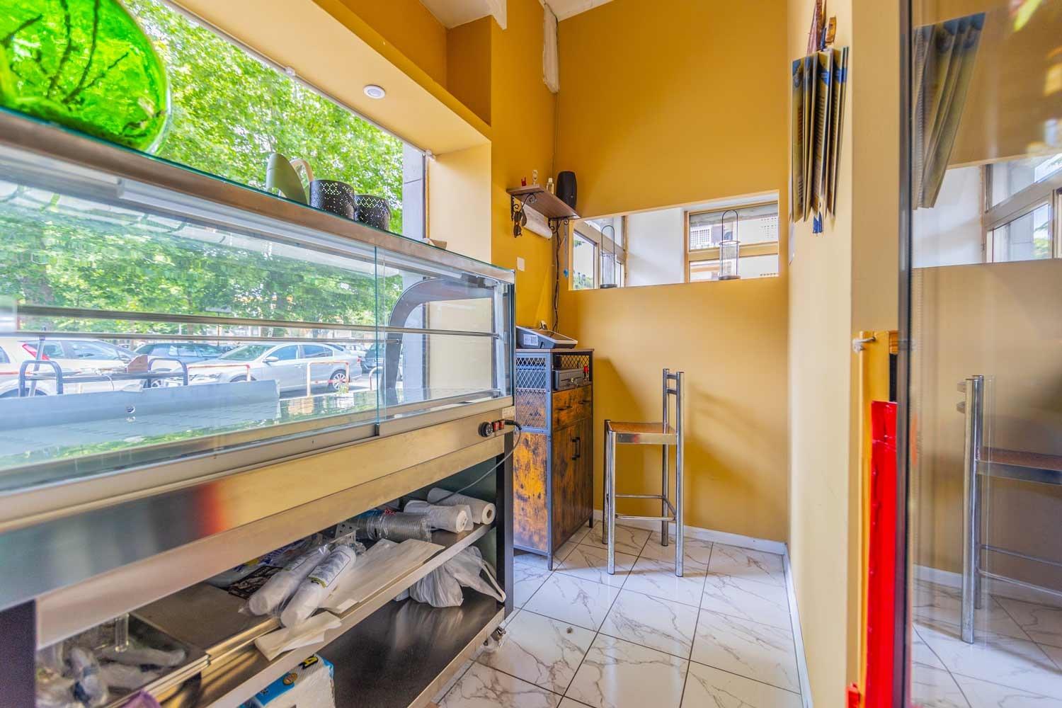 Azienda in vendita: PIZZERIA DA ASPORTO CON FORNO A LEGNA  a Italia - Pizzerie - Immagine foto 3