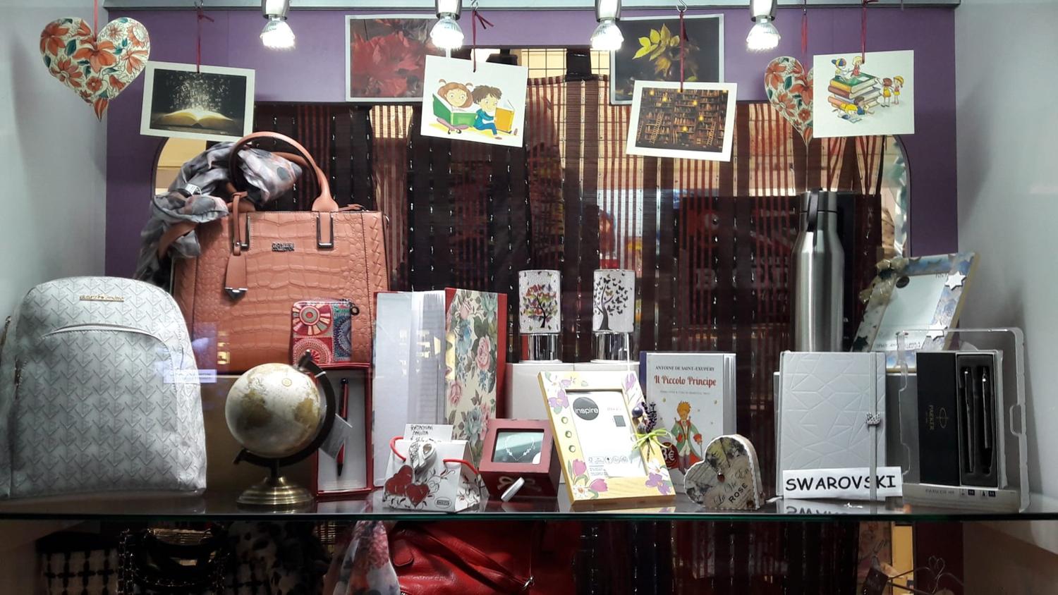 Azienda in vendita: CARTOLIBRERIA ZONA BORGO ROMA/VR a Italia - Cartolerie e Copisterie - Immagine foto 2