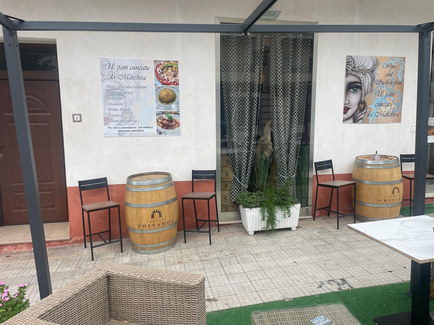 Azienda in vendita: Attivatà di tipo ristorazione al centro a 50 metri dal mare  a Italia - Ristoranti - Immagine foto 4