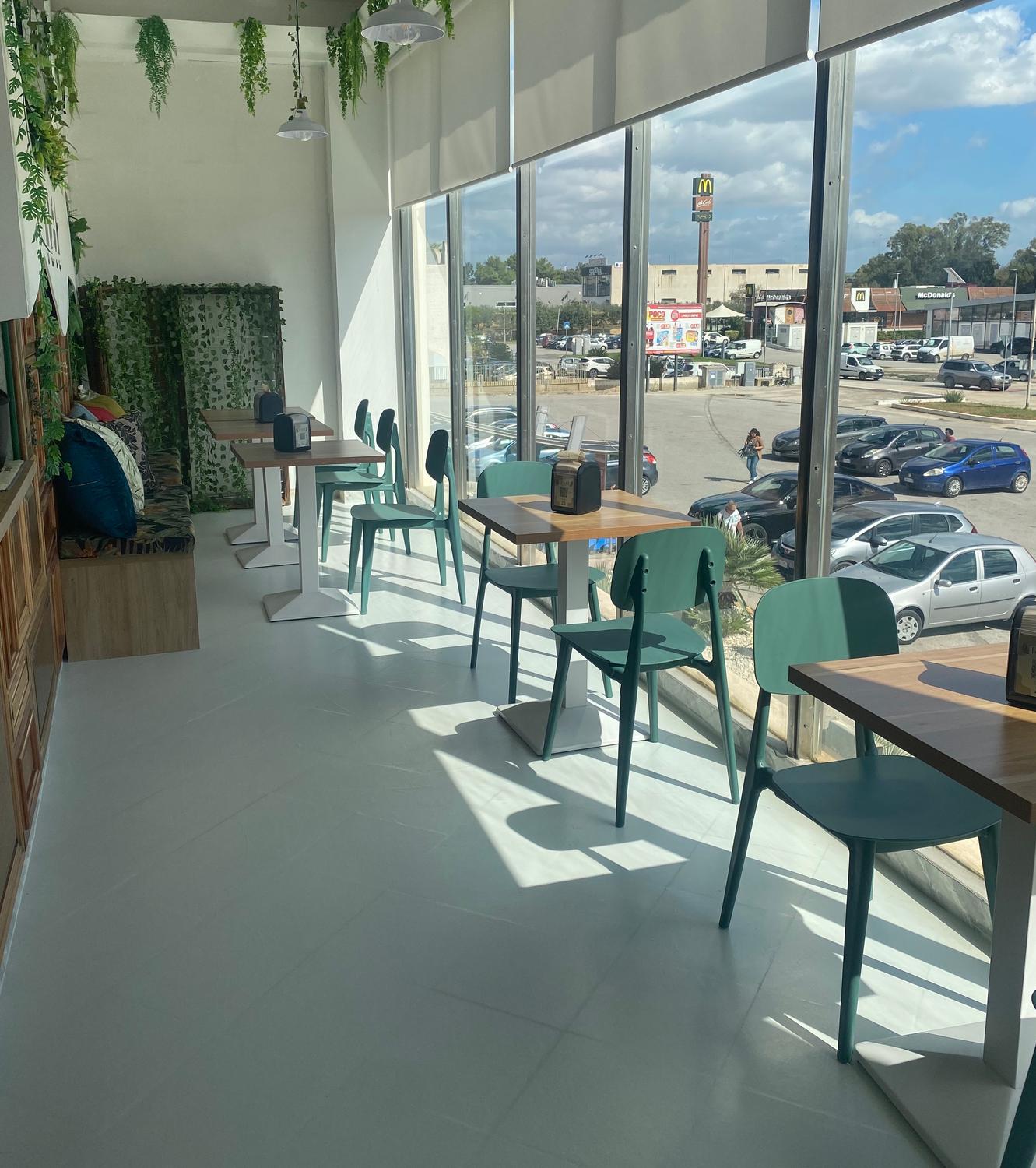 Azienda in vendita: Nuova Attività Ristorazione in area commerciale vendesi  a Italia - Ristoranti - Immagine foto 2