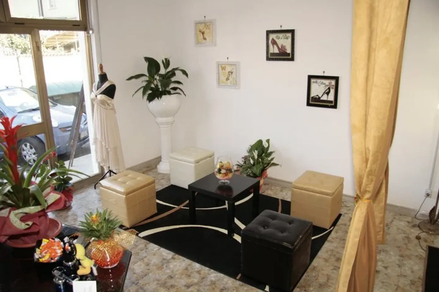 Azienda in vendita: Sartoria artigianale (Roma Dragona) a Italia - Attività artigianali e professionali - Immagine foto 2