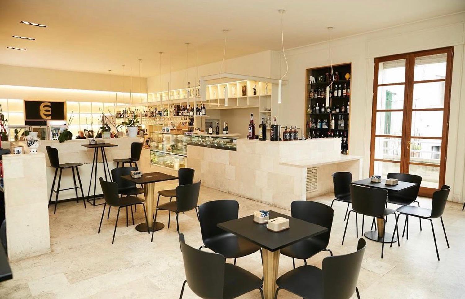 Azienda in vendita: Bar Pasticceria nel centro storico di Montefascone a Italia - Bar - Immagine principale