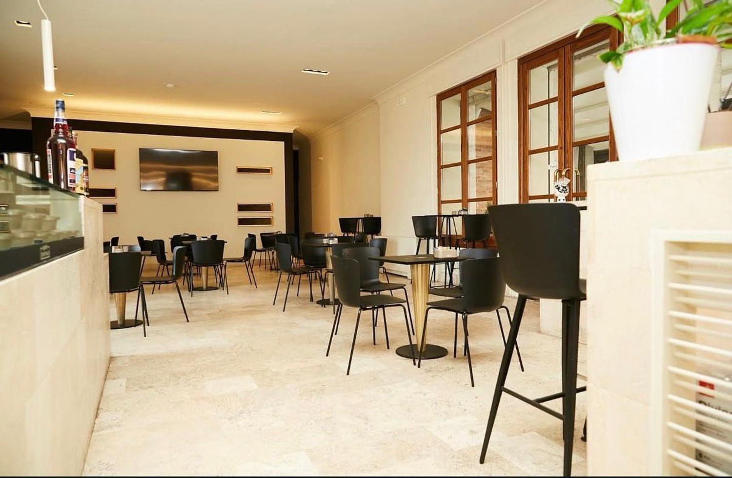 Azienda in vendita: Bar Pasticceria nel centro storico di Montefascone a Italia - Bar - Immagine foto 2