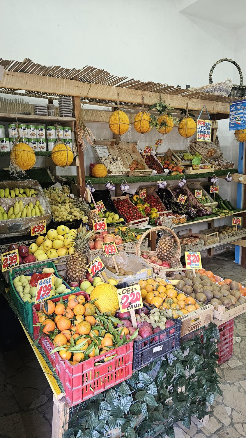 Azienda in vendita: Cedo Frutteria in Frattamaggiore via Mazzini, strada principale
 a Italia - Negozi - alimentari e ortofrutta - Immagine foto 4