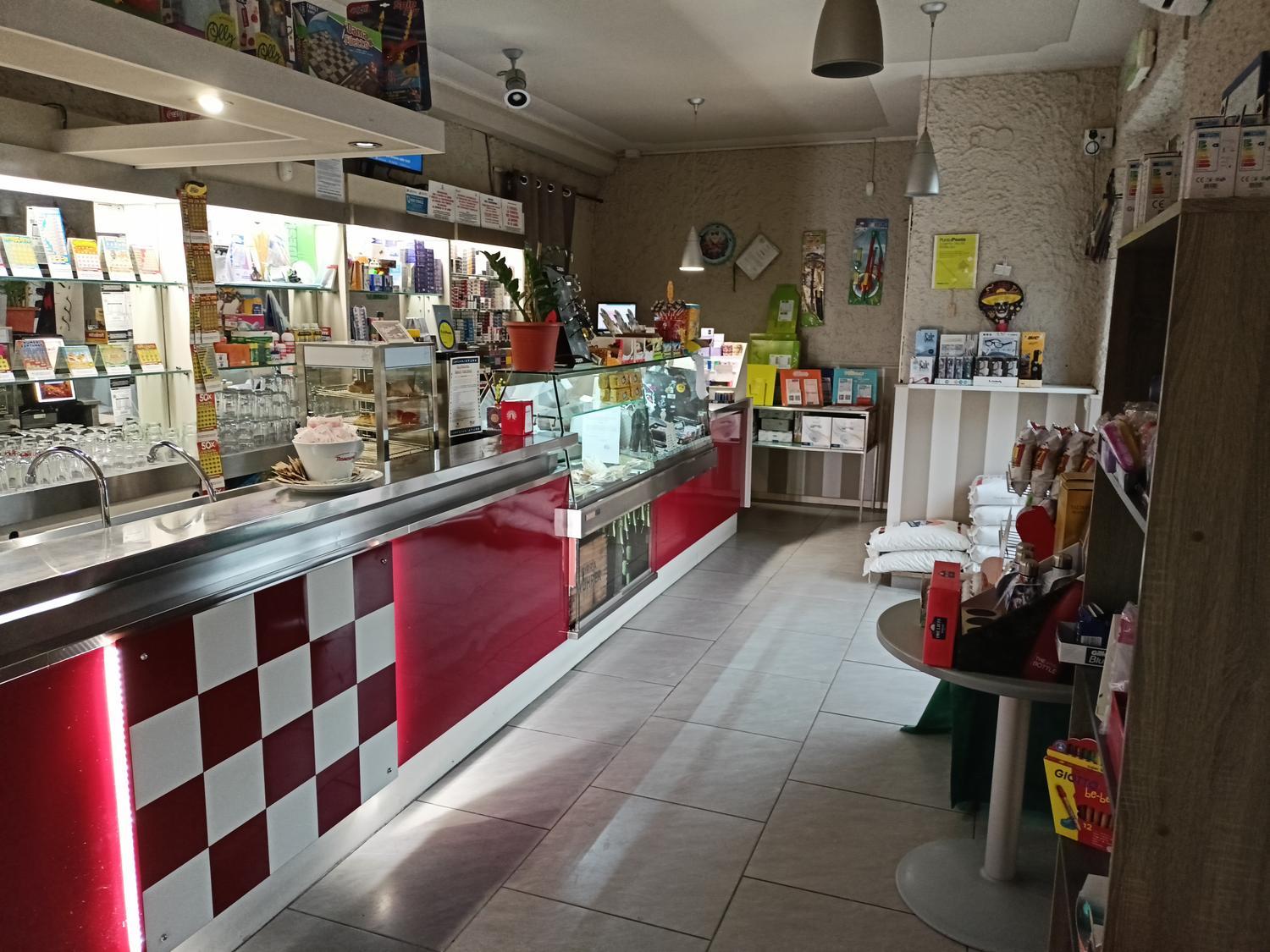 Azienda in vendita: Bar, tabacchi, ricevitoria Lotto, gratta e vinci, punto poste a Italia - Bar Tabacchi - Immagine foto 2