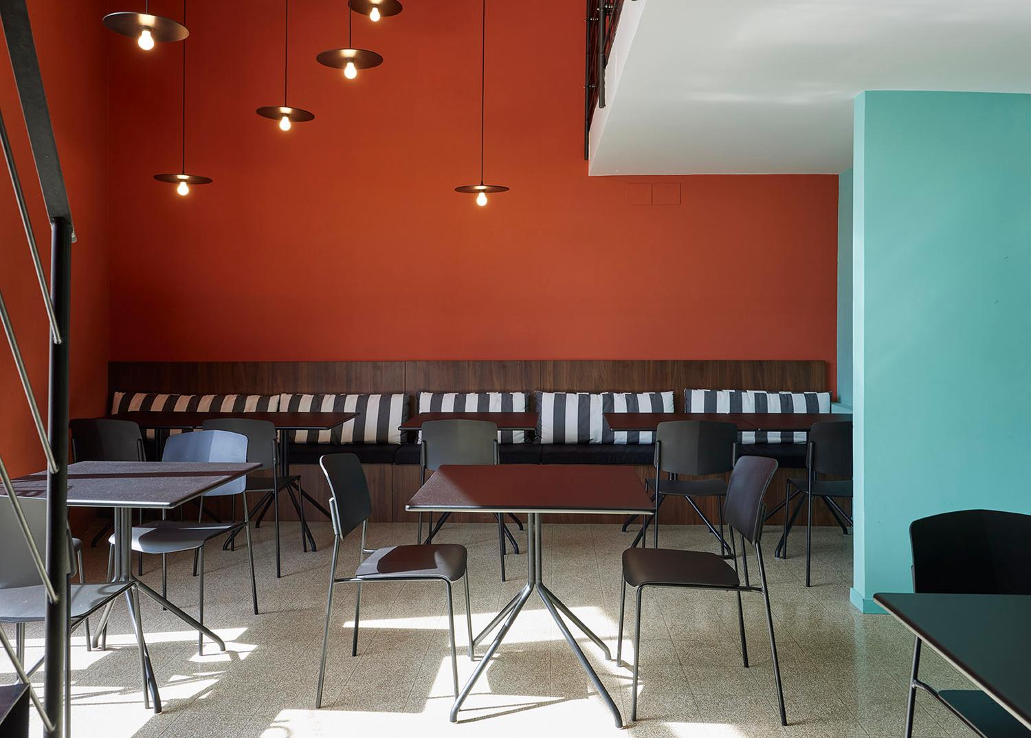 Azienda in vendita: Vendesi pizzeria in centro storico a Senigallia a Italia - Pizzerie - Immagine foto 2