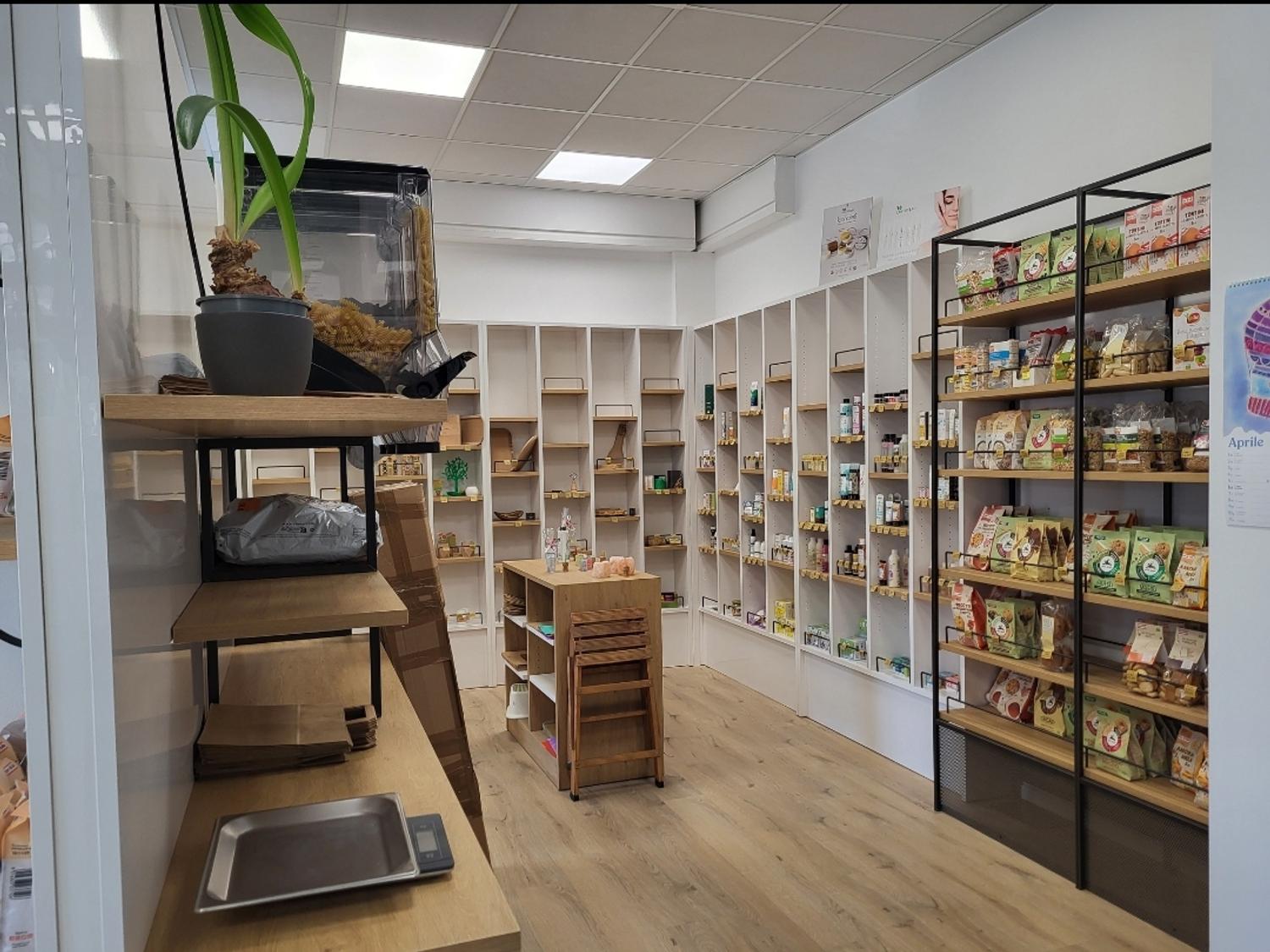 Azienda in vendita: PRIVATO CEDE ATTIVITÀ COMMERCIALE - BAR CAFÈ (Trattabile) a Italia - Bar - Immagine foto 3