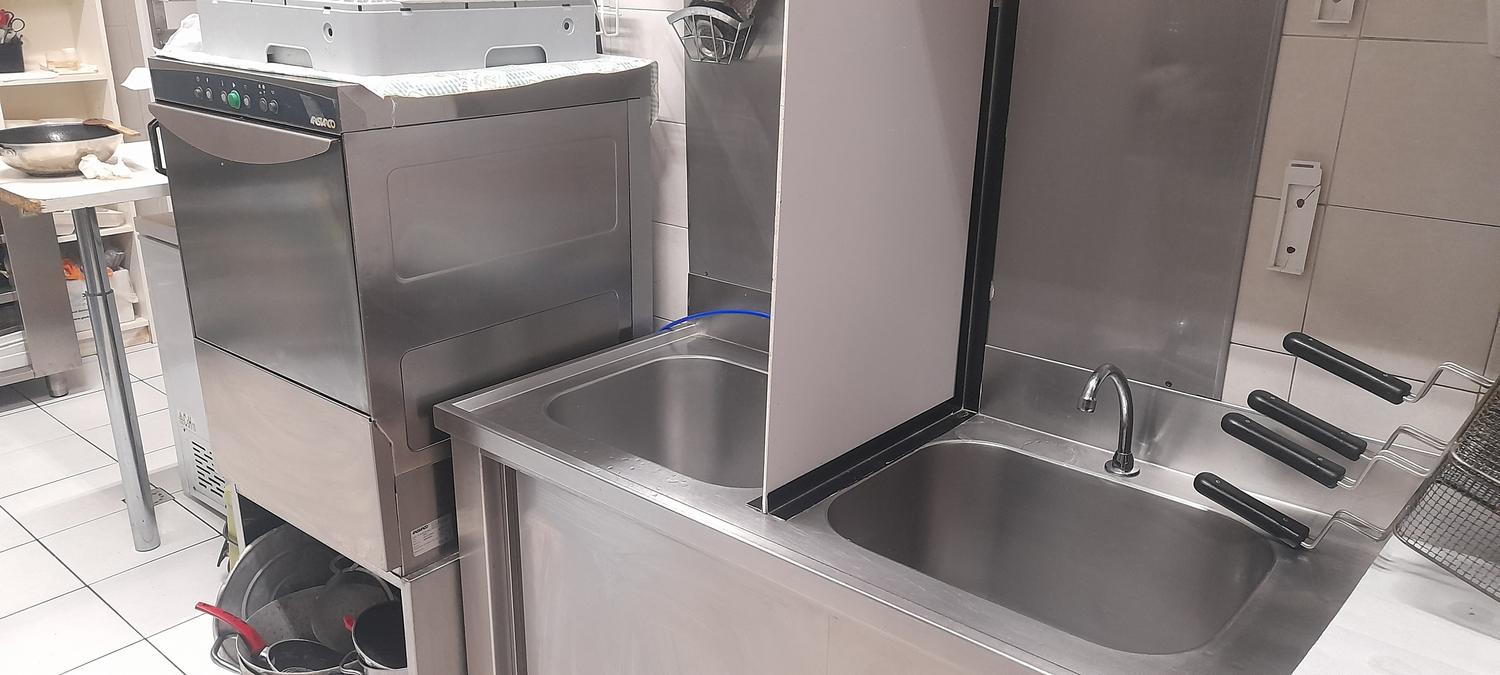 Azienda in vendita: cedesi laboratorio gastronomico/cucina con canna fumaria  a Italia - Attività artigianali e professionali - Immagine foto 2