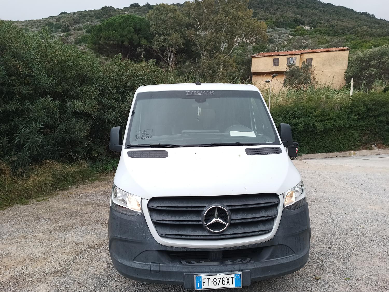 Azienda in vendita: attività di noleggio con conducente  a Italia - Attività artigianali e professionali - Immagine foto 4