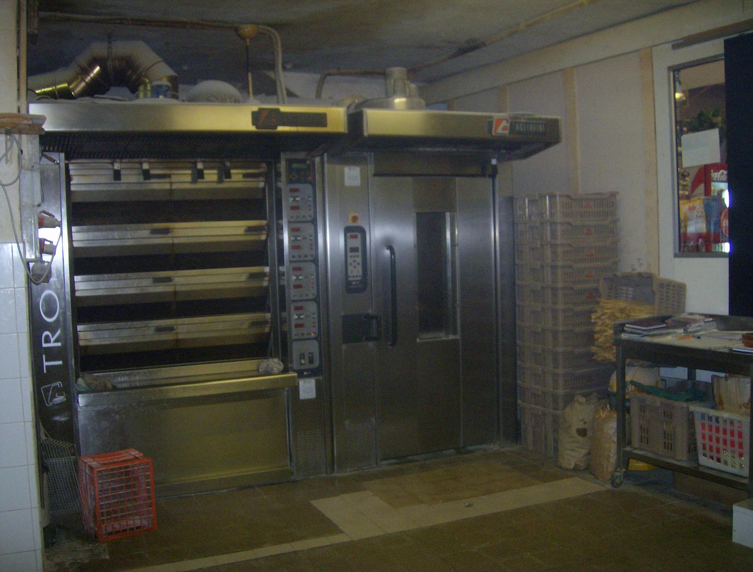 Azienda in vendita: attività alimentare in pieno centro a Sanremo a Italia - Panetterie - Immagine principale