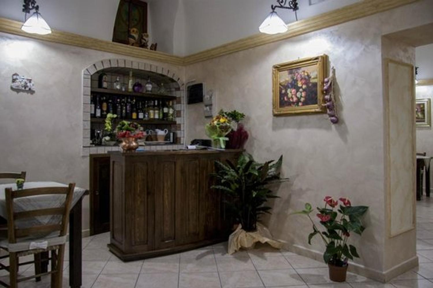 Azienda in vendita: Attivita di ristorazione al centro citta a Italia - Ristoranti - Immagine foto 2