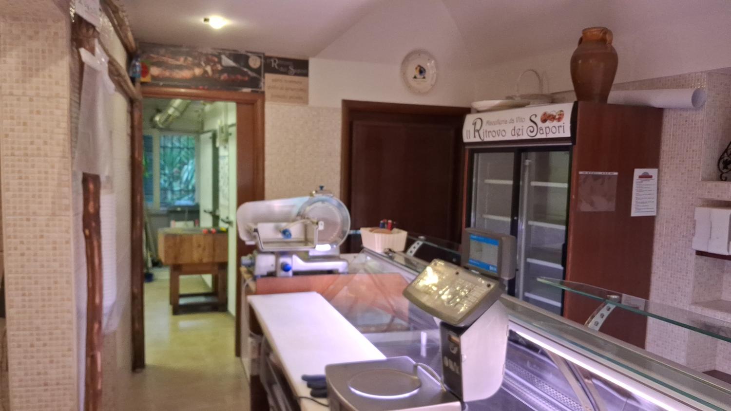 Azienda in vendita: Attività di macelleria  a Italia - Macellerie - Immagine principale