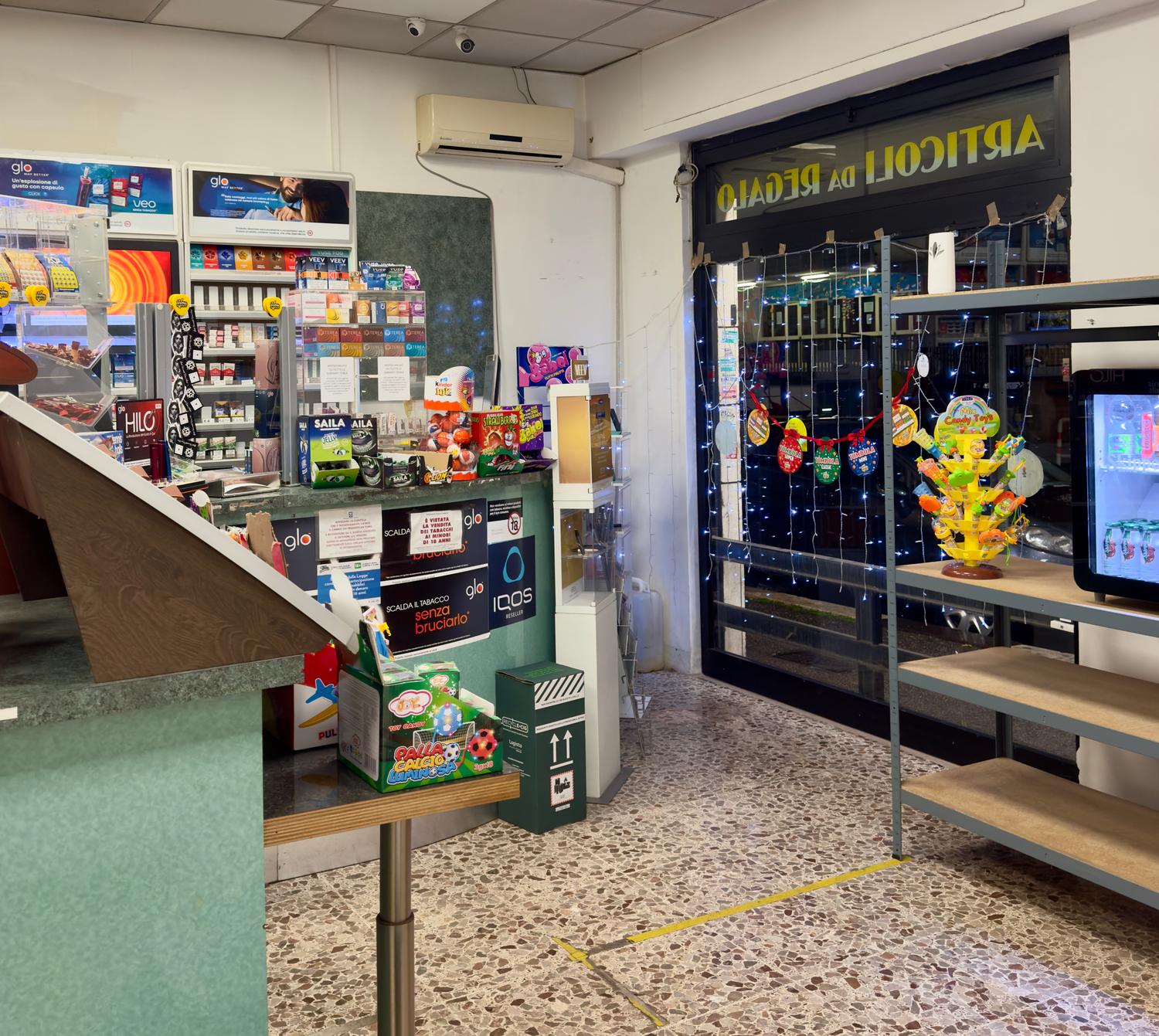 Azienda in vendita: Tabaccheria avviata in vendita – Ottima posizione e forte potenzi a Italia - Tabaccherie - Immagine foto 4