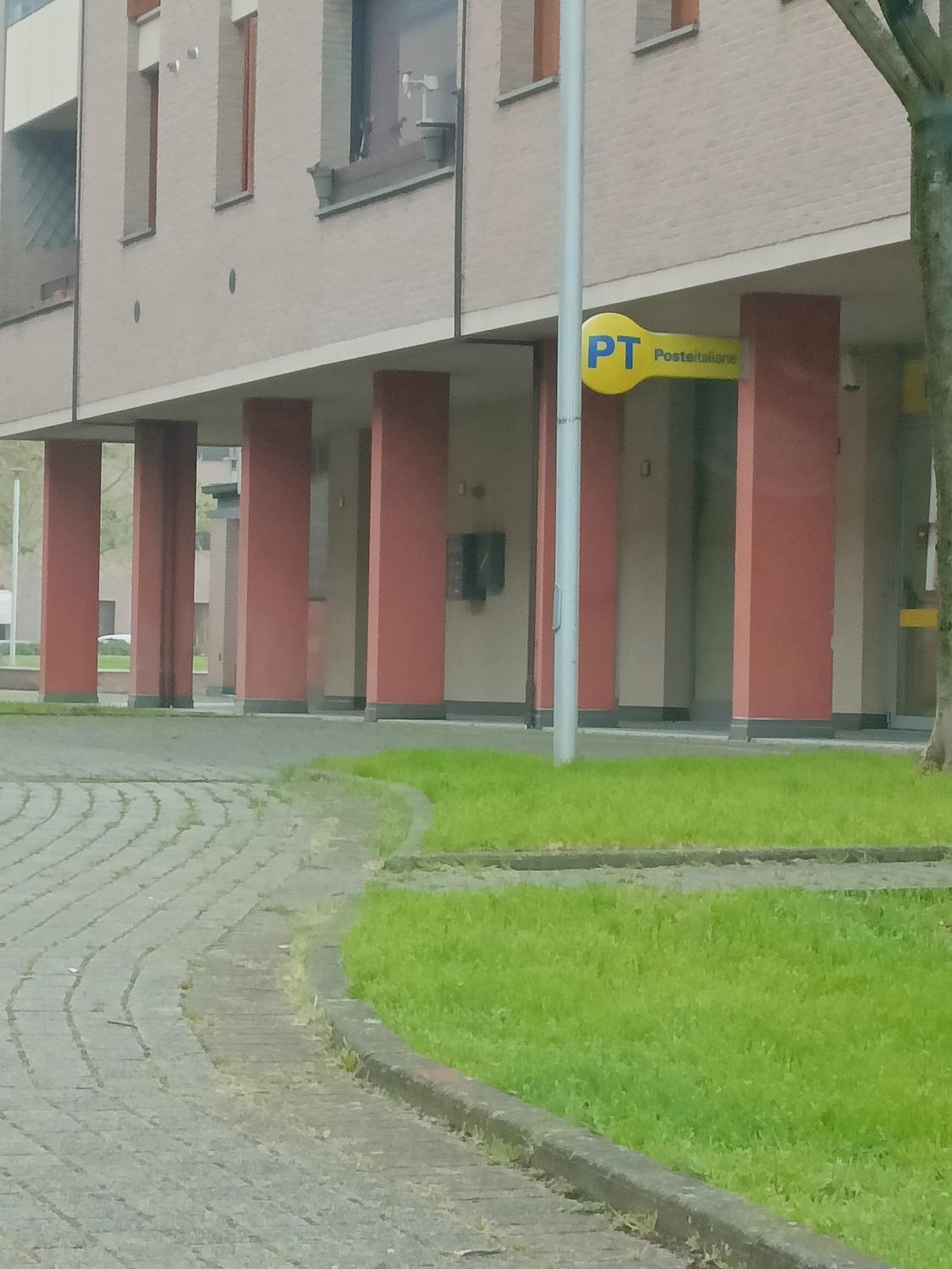 Azienda in vendita: Attività di parrucchiera unisex  a Italia - Parrucchieri - Immagine foto 3