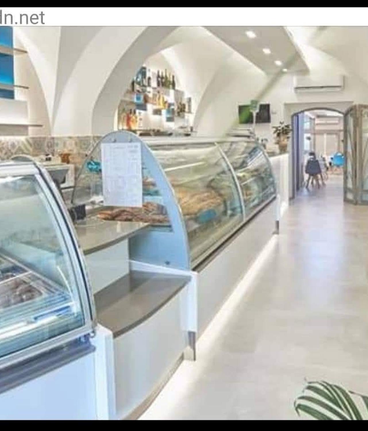 Azienda in vendita: Pasticceria gelateria tav calda produzi. artigianale e Cocktail  a Italia - Bar - Immagine principale