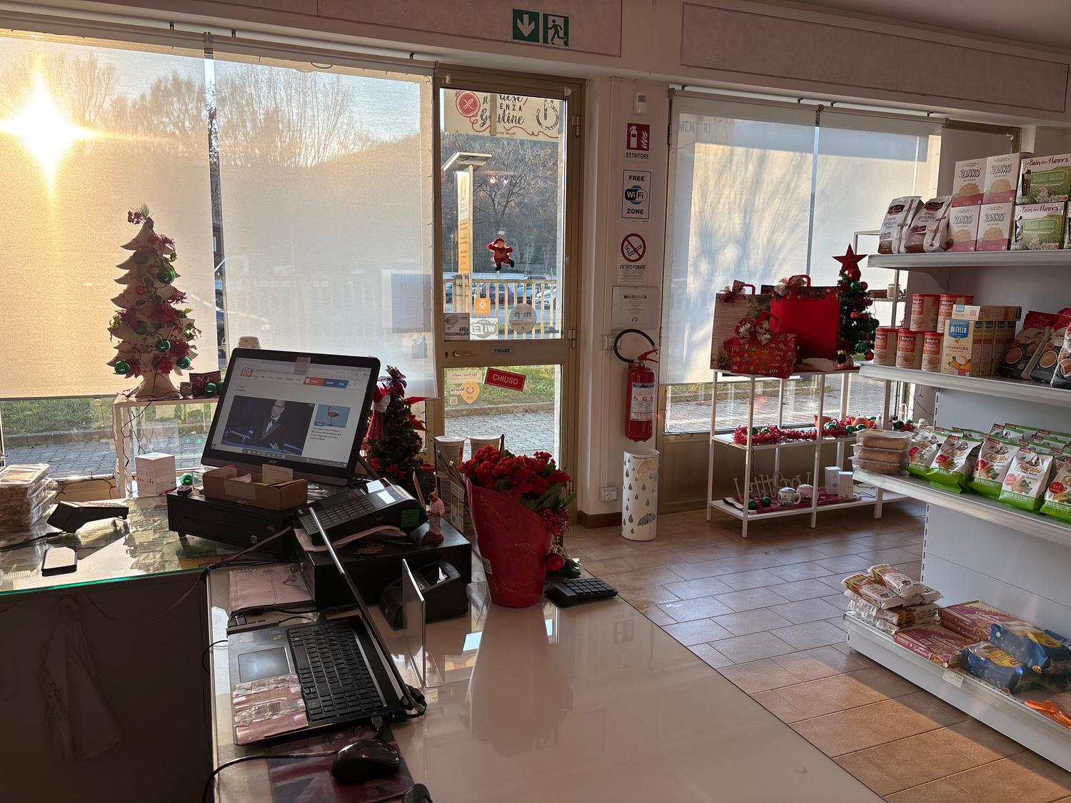 Azienda in vendita: Attività commerciale di alimenti per celiaci in zona strategica  a Italia - Negozi - alimentari e ortofrutta - Immagine foto 4