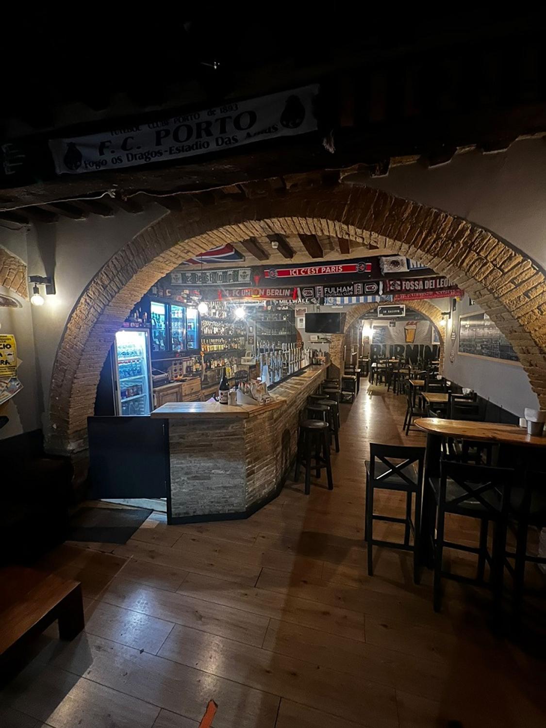 Azienda in vendita: Storica Attività Ristorante/Pub centro storico di Macerata a Italia - Ristoranti - Immagine foto 2