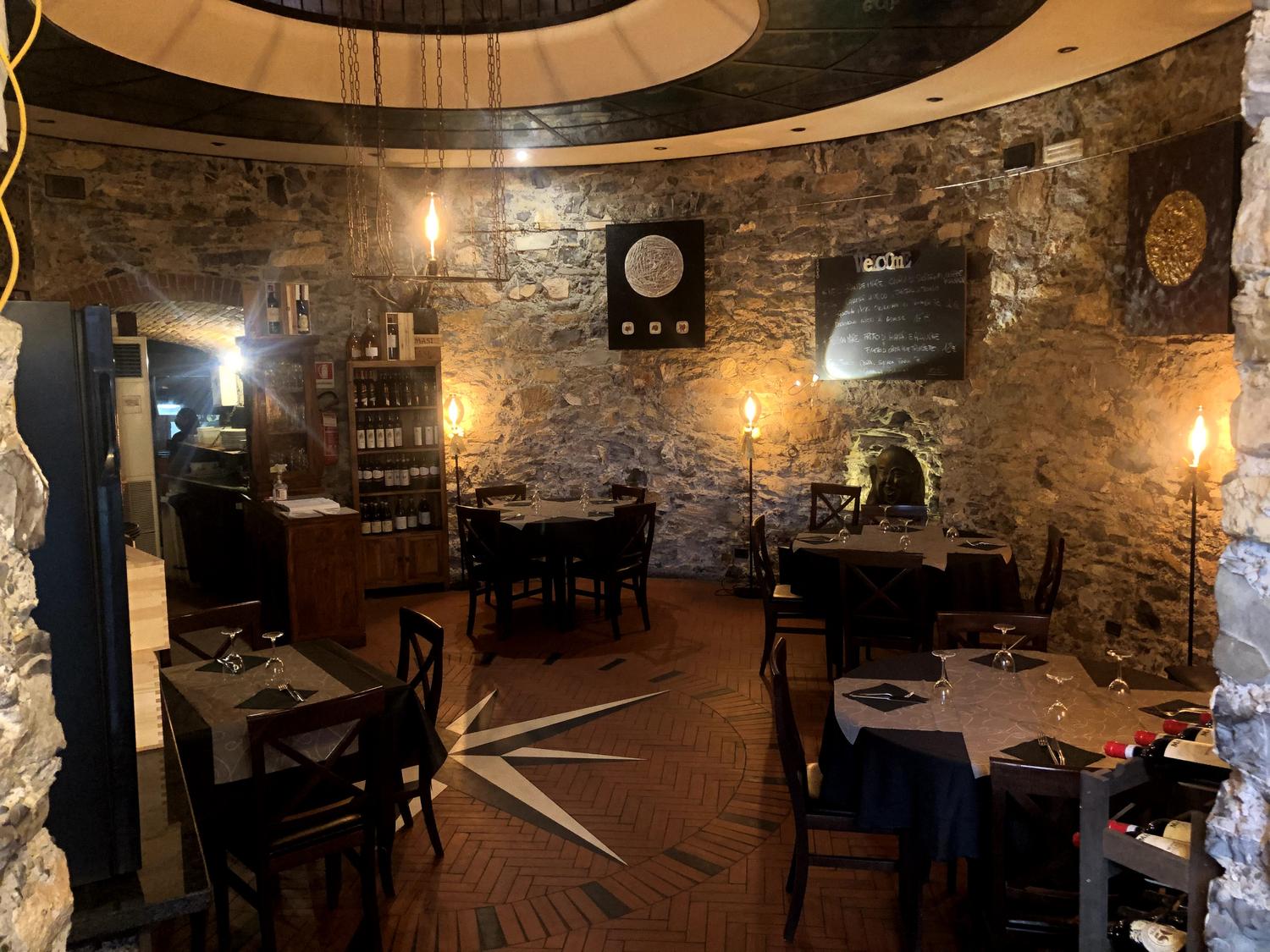 Azienda in vendita: Attivita storica,fronte mare  a Italia - Ristoranti - Immagine foto 2