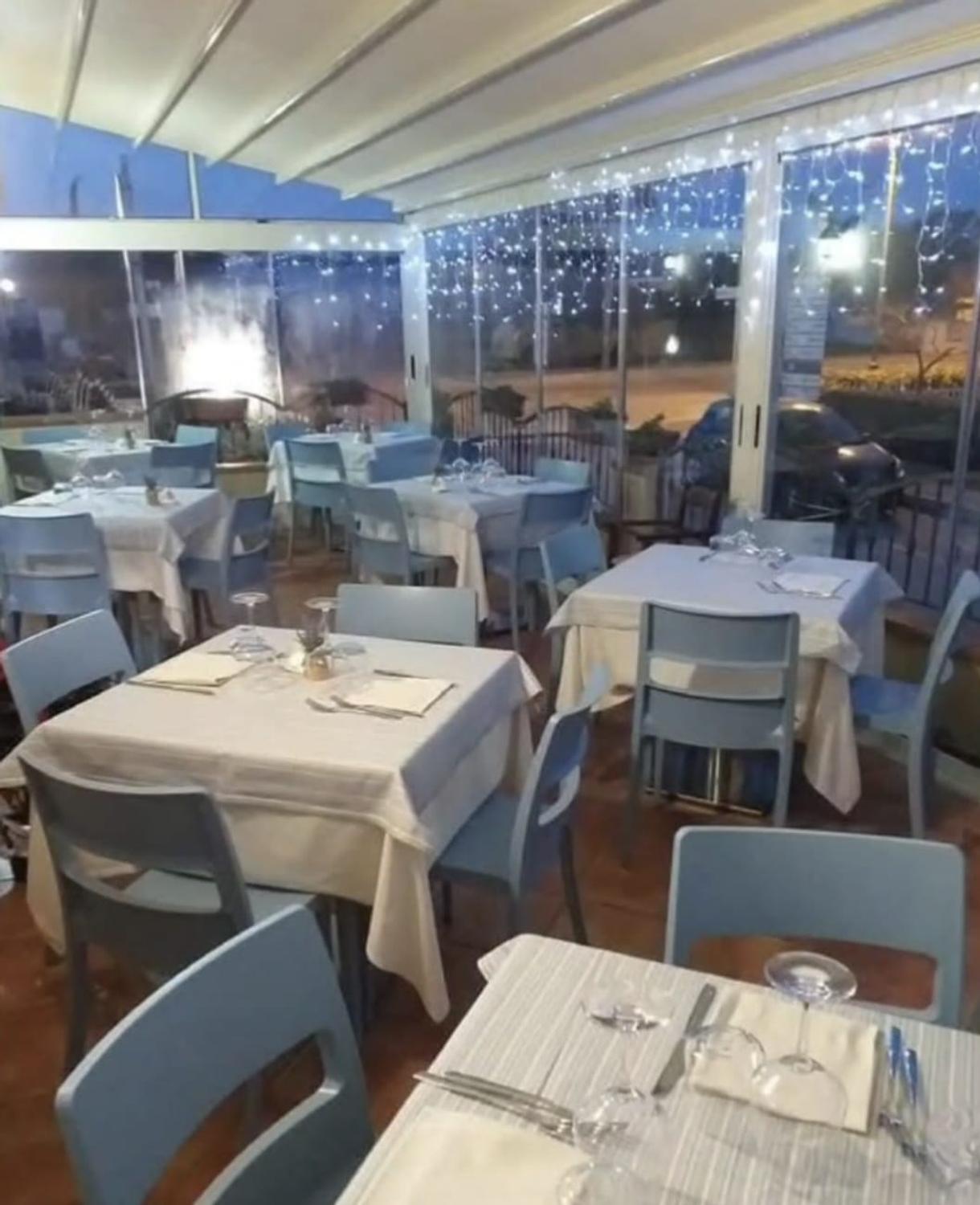 Azienda in vendita: Attività di bar e ristorazione nel cuore di Golfo Aranci a Italia - Ristoranti - Immagine foto 2