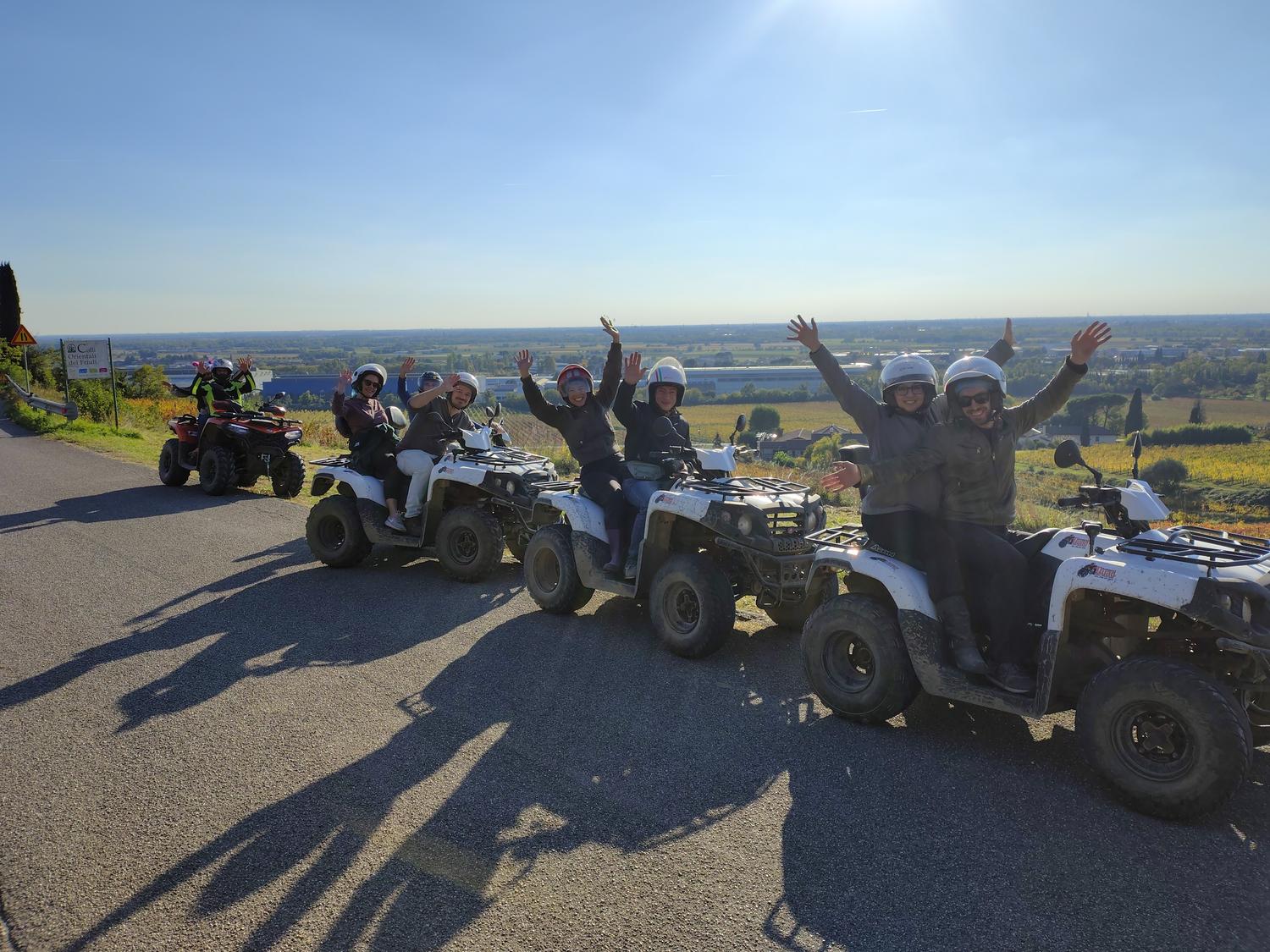 Azienda in vendita: Attività di noleggio di mezzi s/c legata al turismo esperienziale a Italia - Noleggio - Immagine foto 3